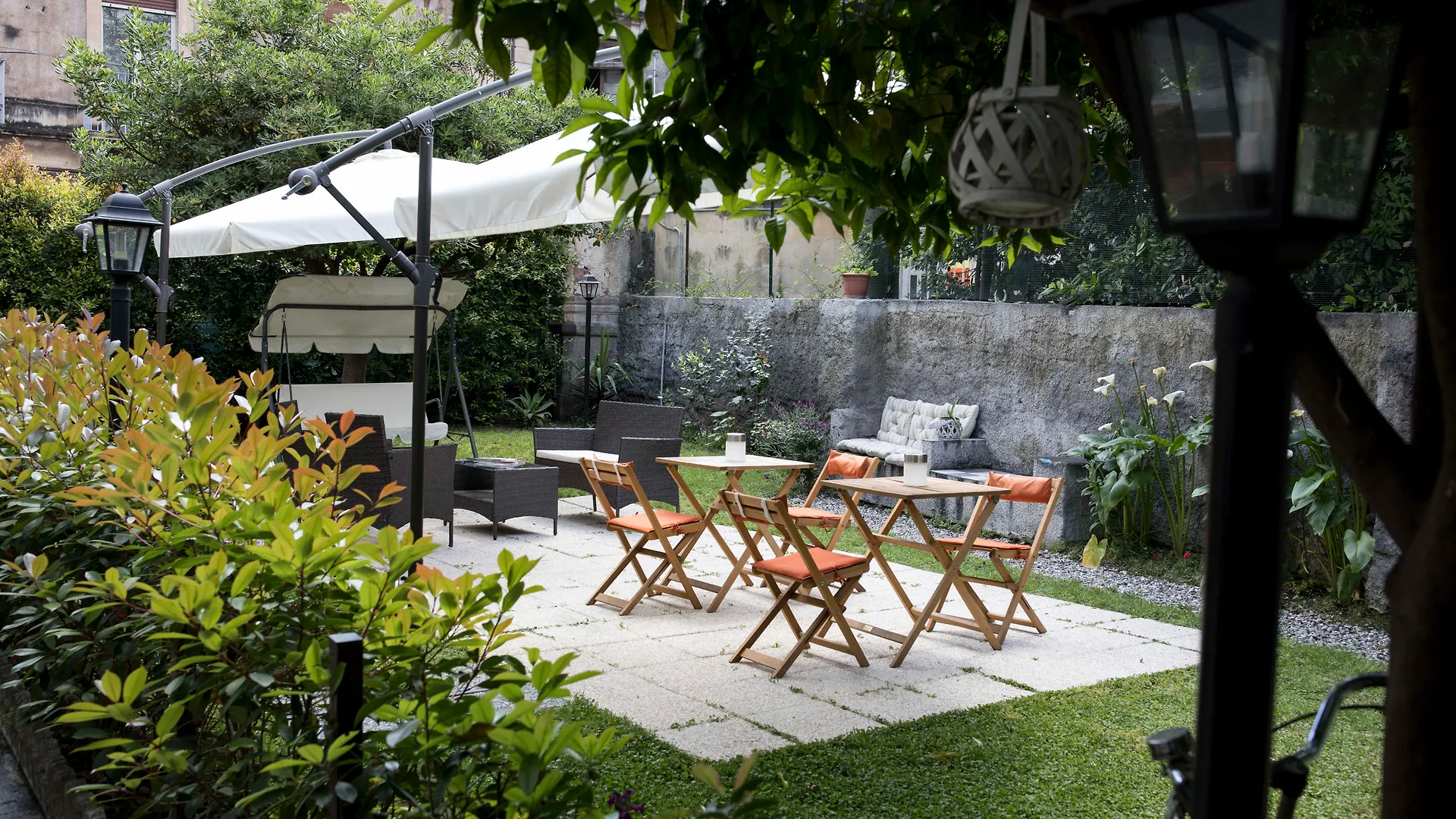 Bed and Breakfast Dimora Novecento à Catane Couette-café