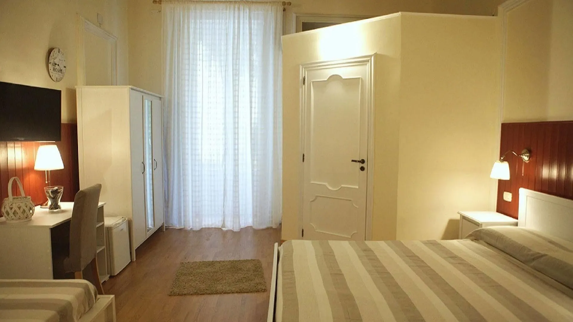 カターニア Dimora Novecento Bed & Breakfast 3*,